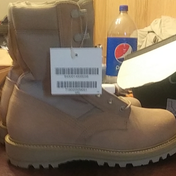 Women's boots - Picture 2 of 3